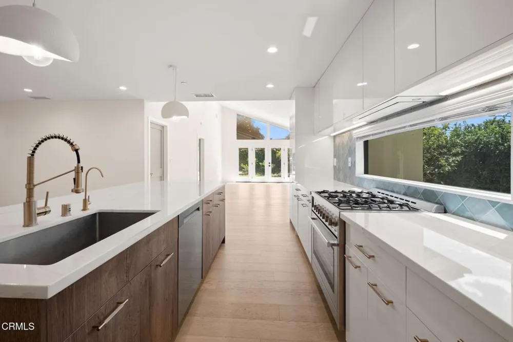 1150 Leonard Avenue Pasadena, CA 91107