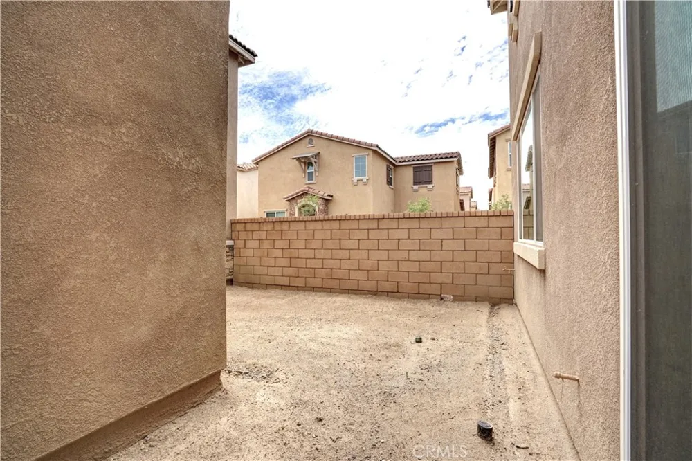 2248 Autumn Court Perris, CA 92571