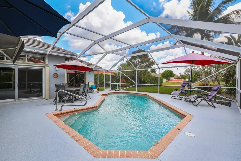 20317 Hacienda Court Boca Raton, FL 33498