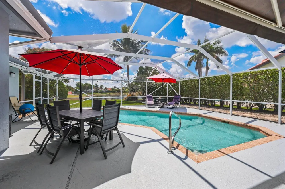 20317 Hacienda Court Boca Raton, FL 33498