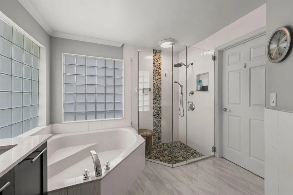 20317 Hacienda Court Boca Raton, FL 33498