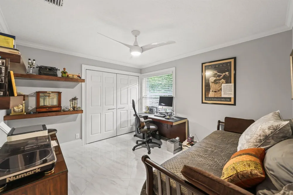 20317 Hacienda Court Boca Raton, FL 33498