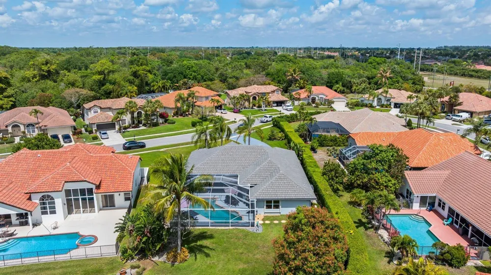 20317 Hacienda Court Boca Raton, FL 33498