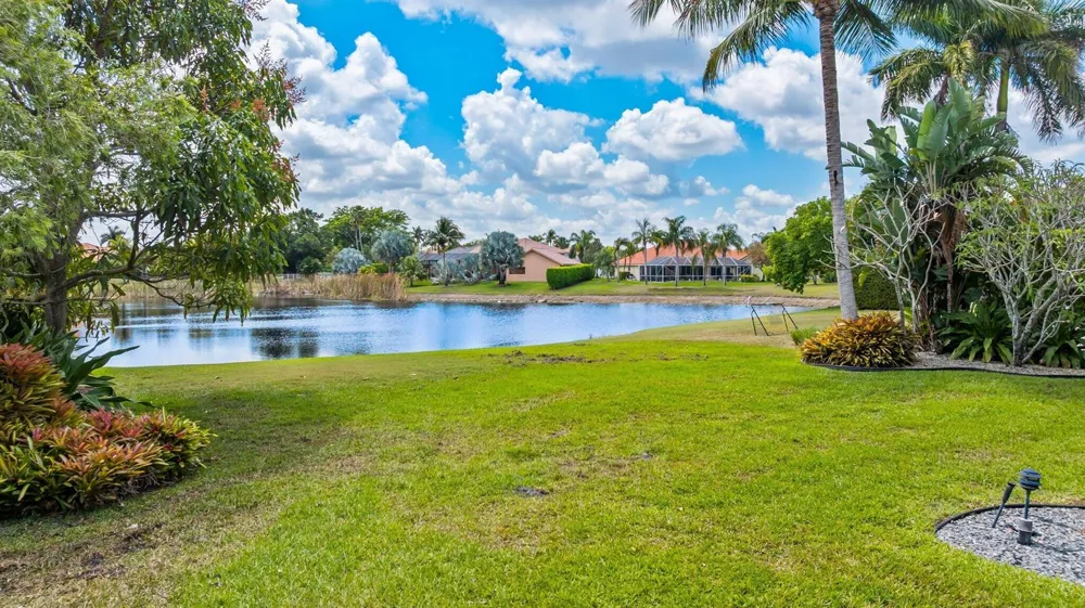 20317 Hacienda Court Boca Raton, FL 33498