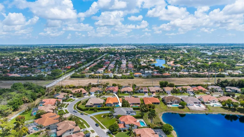 20317 Hacienda Court Boca Raton, FL 33498