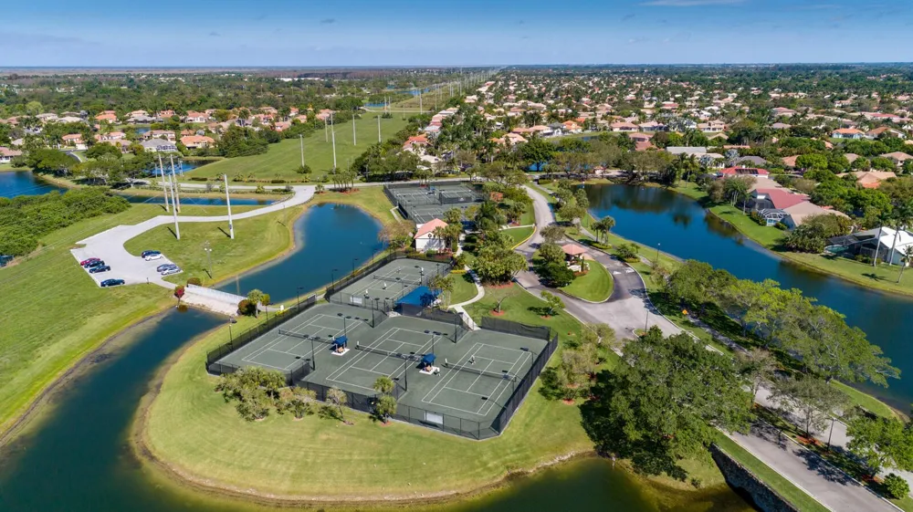 20317 Hacienda Court Boca Raton, FL 33498