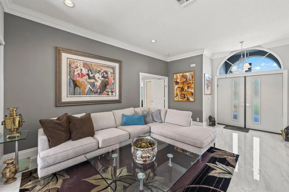20317 Hacienda Court Boca Raton, FL 33498