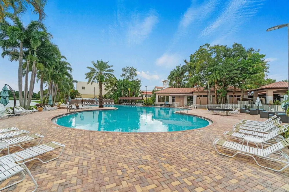20317 Hacienda Court Boca Raton, FL 33498