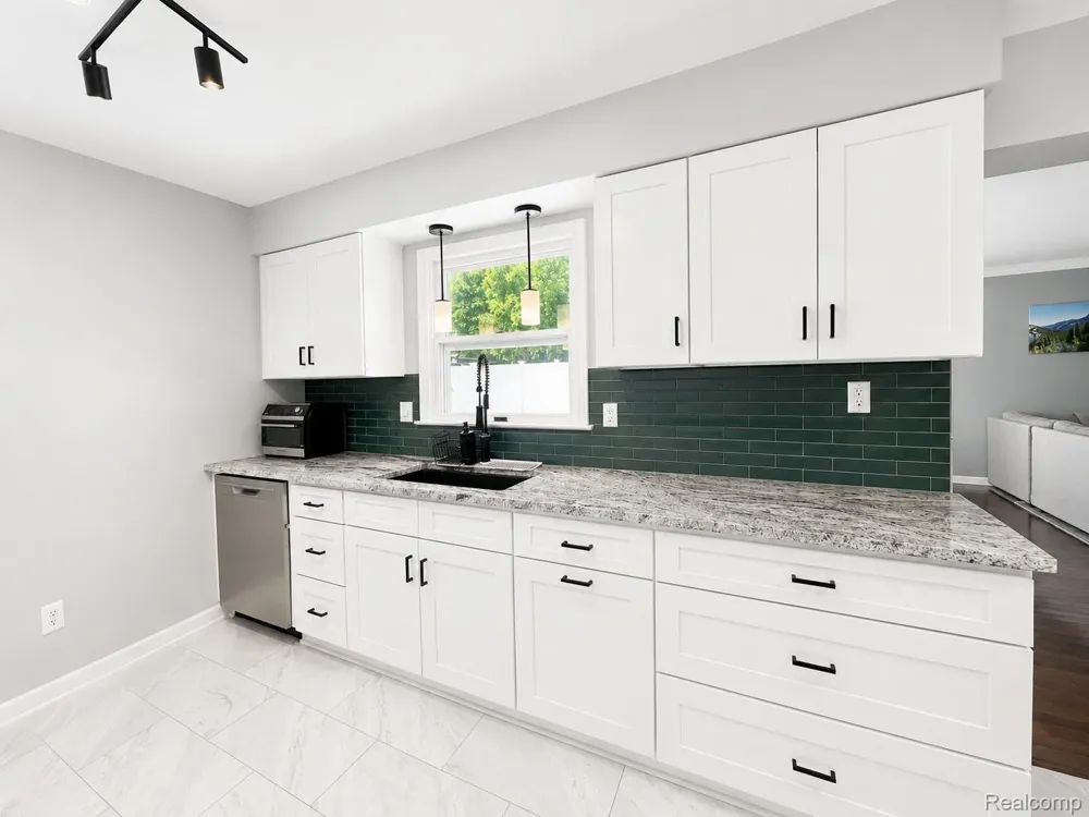 1507 E Windemere Avenue Royal Oak City, MI 48073