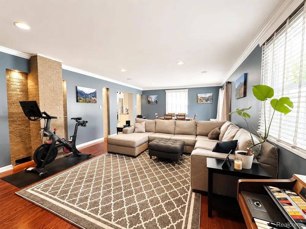 1507 E Windemere Avenue Royal Oak City, MI 48073