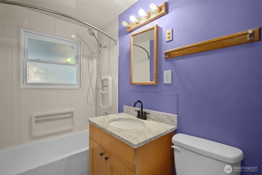 18806 4th S Burien, WA 98148