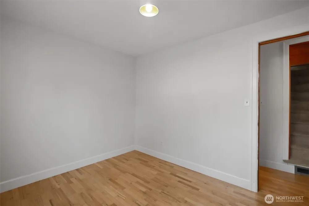 18806 4th S Burien, WA 98148