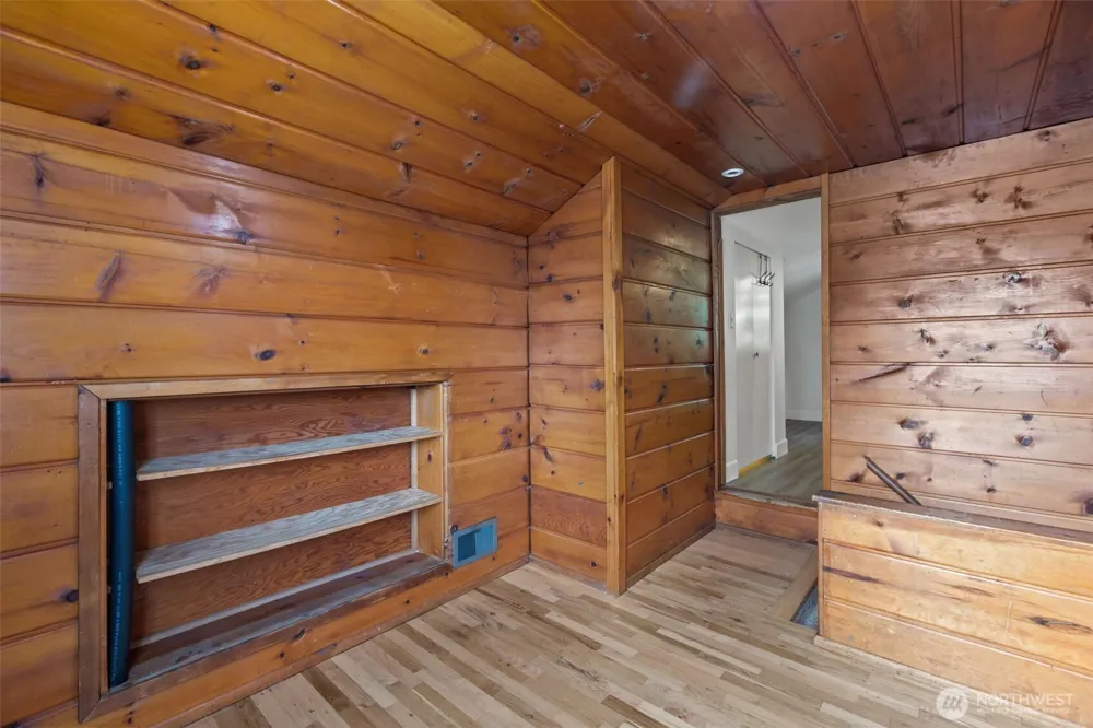 18806 4th S Burien, WA 98148