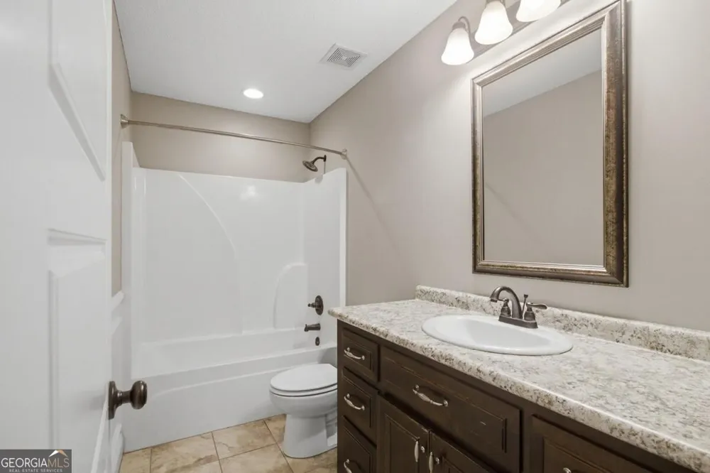 7 Colt DR Lakeland, GA 31635