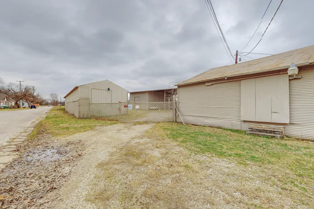 517 E Broadway Street Gainesville, TX 76240
