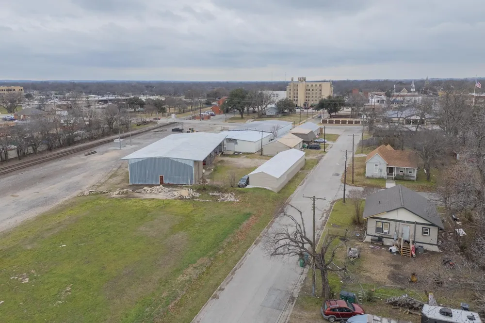 517 E Broadway Street Gainesville, TX 76240