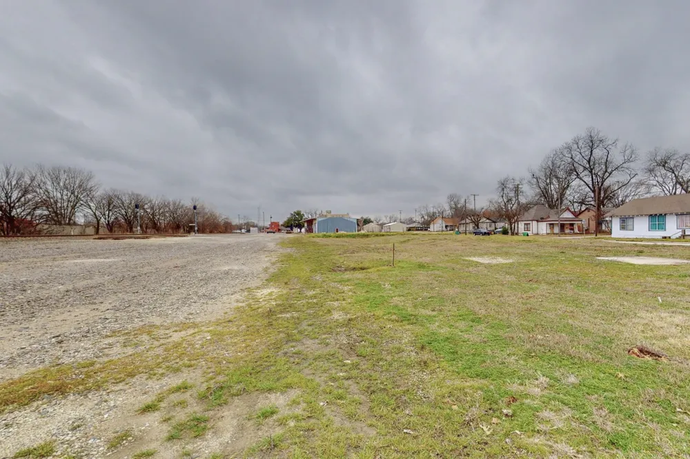 517 E Broadway Street Gainesville, TX 76240