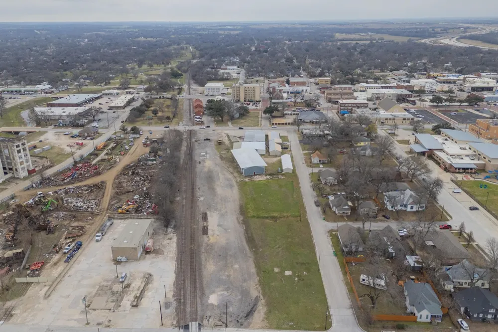 517 E Broadway Street Gainesville, TX 76240