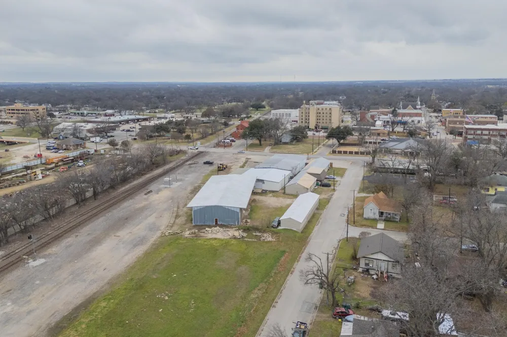 517 E Broadway Street Gainesville, TX 76240