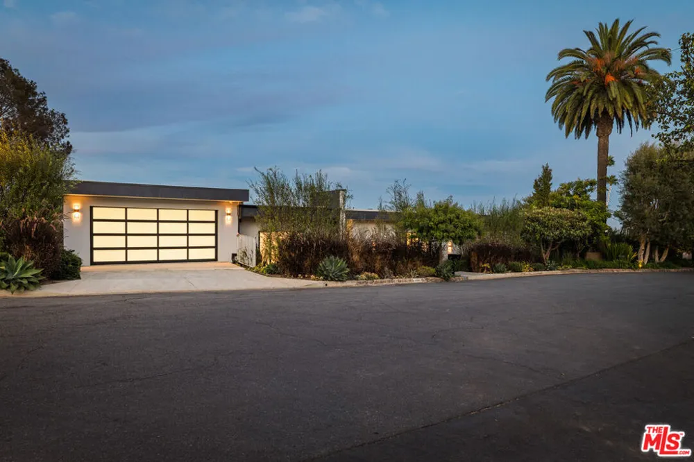1490 San Remo Drive Los Angeles, CA 90272