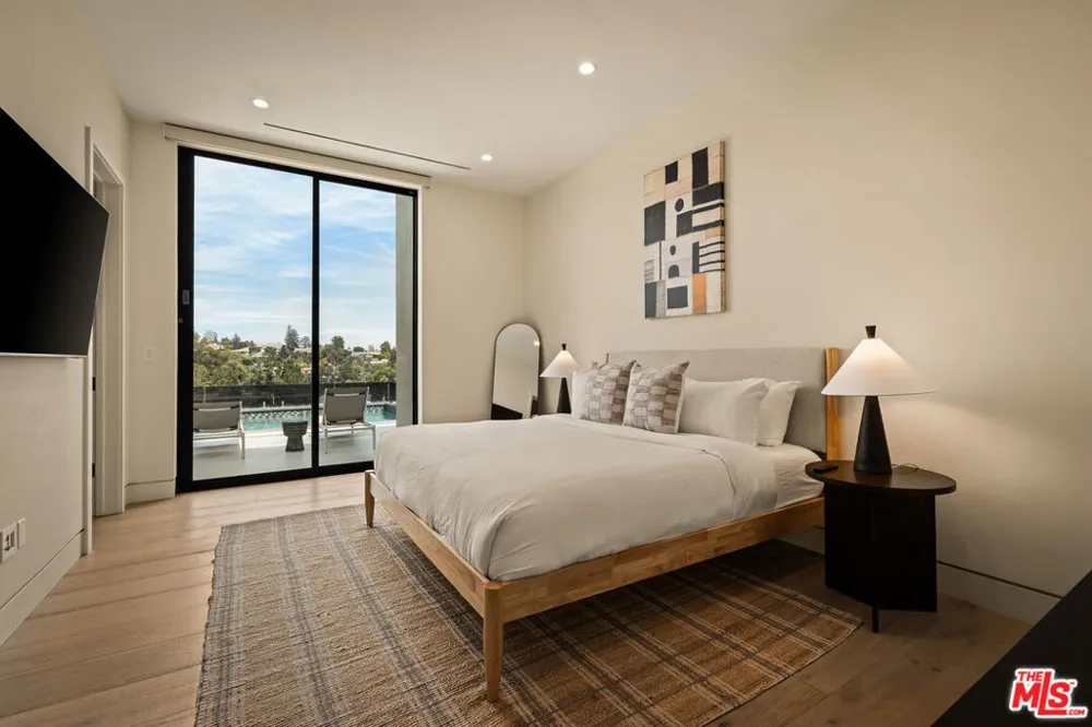 1490 San Remo Drive Los Angeles, CA 90272