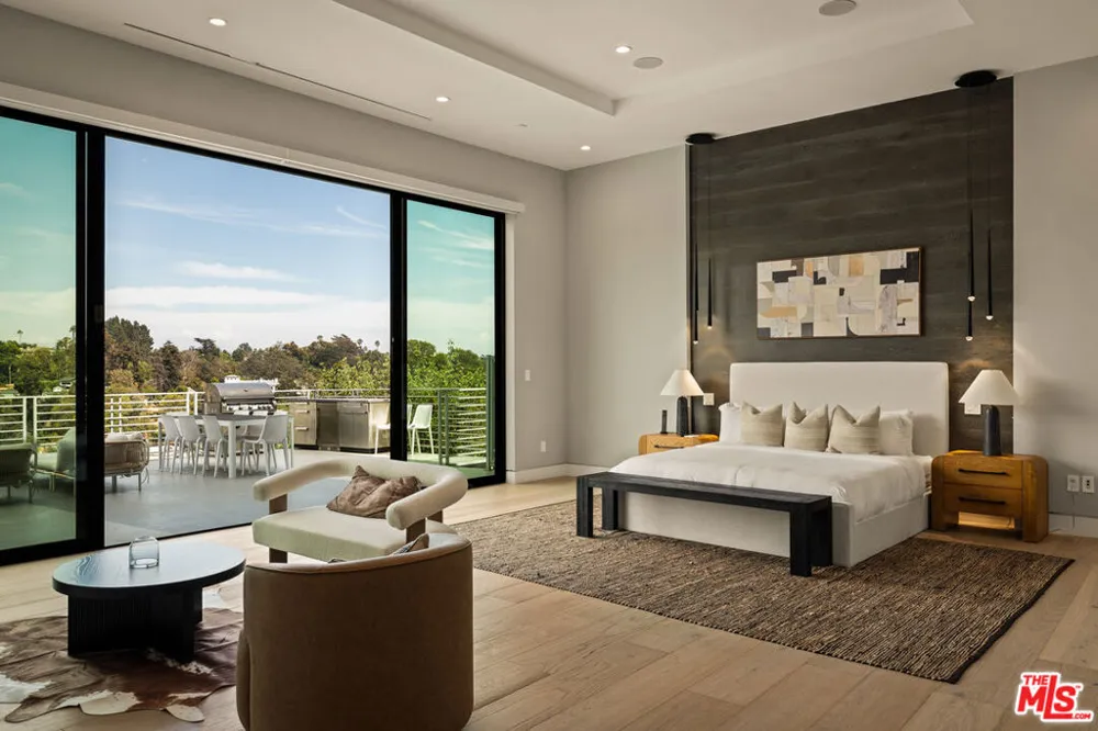1490 San Remo Drive Los Angeles, CA 90272