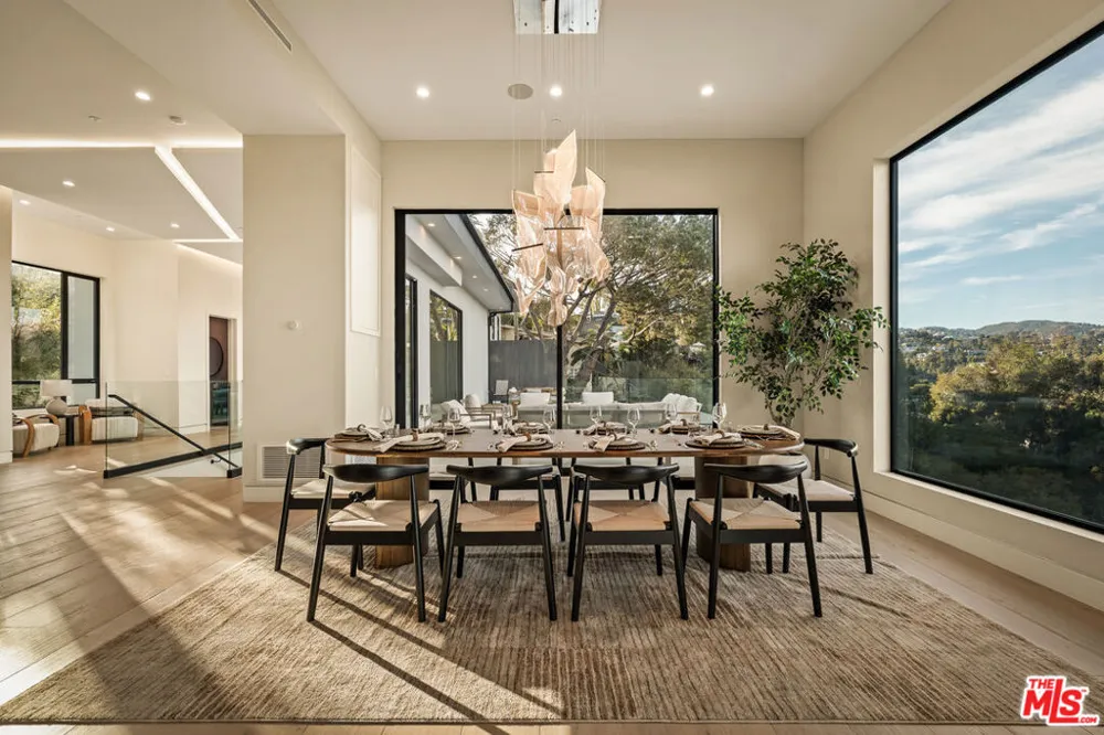 1490 San Remo Drive Los Angeles, CA 90272
