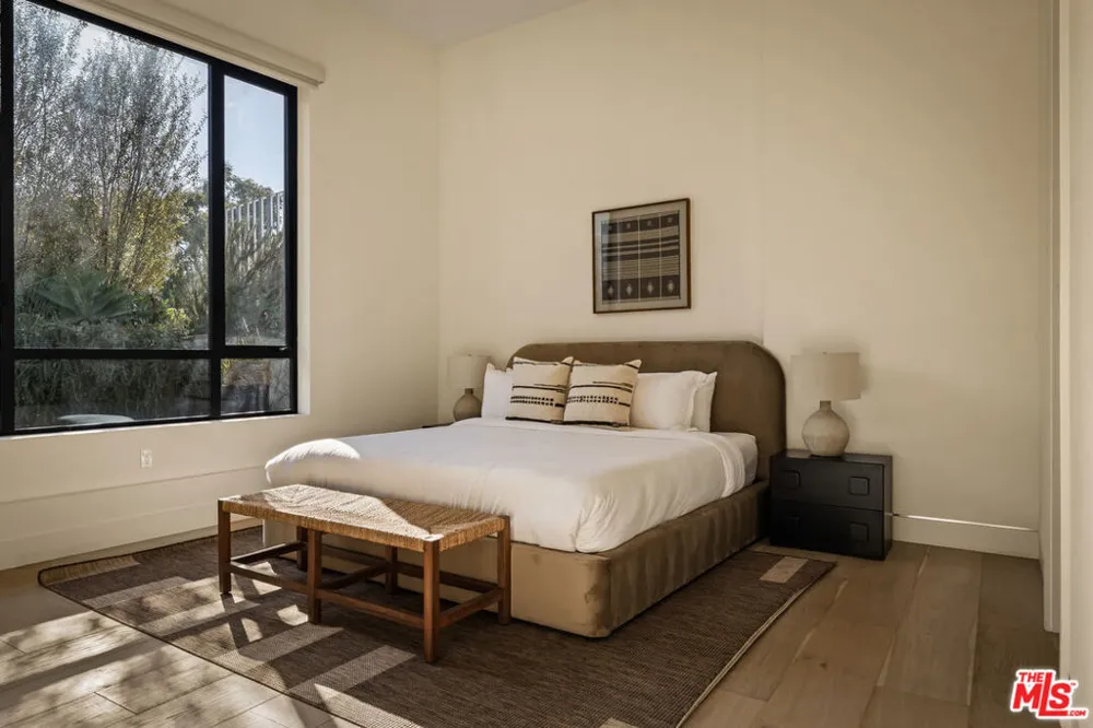1490 San Remo Drive Los Angeles, CA 90272