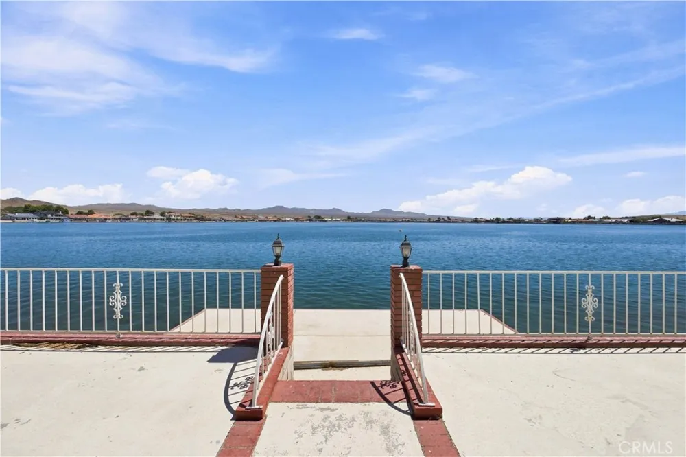 14515 Rivers Edge Helendale, CA 92342