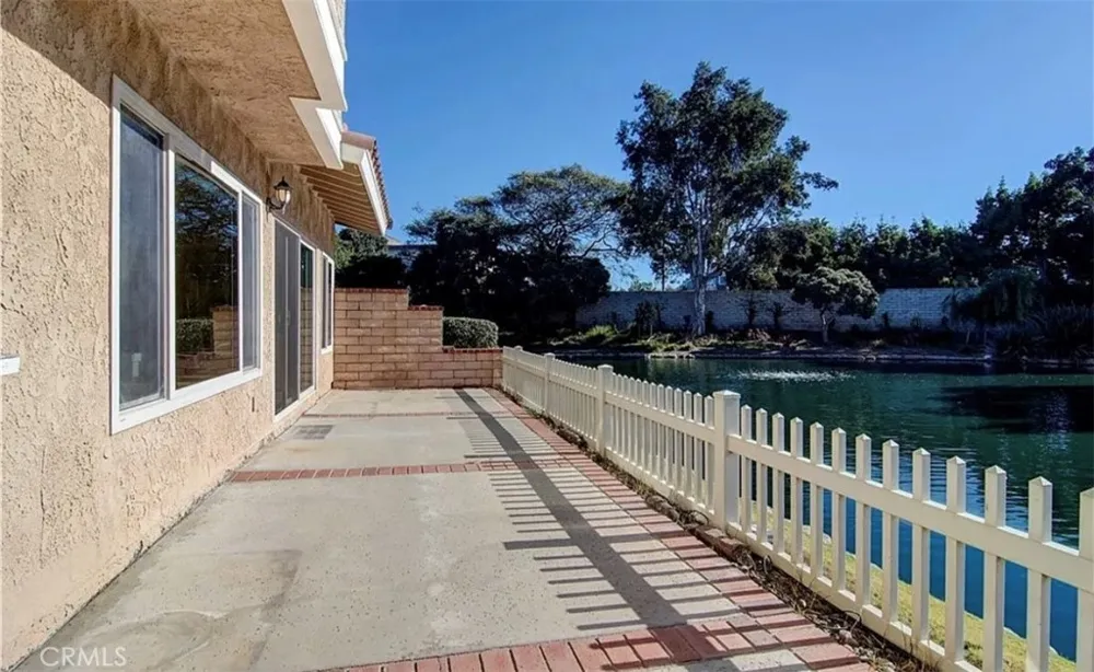 7966 Moonmist Circle Huntington Beach, CA 92648