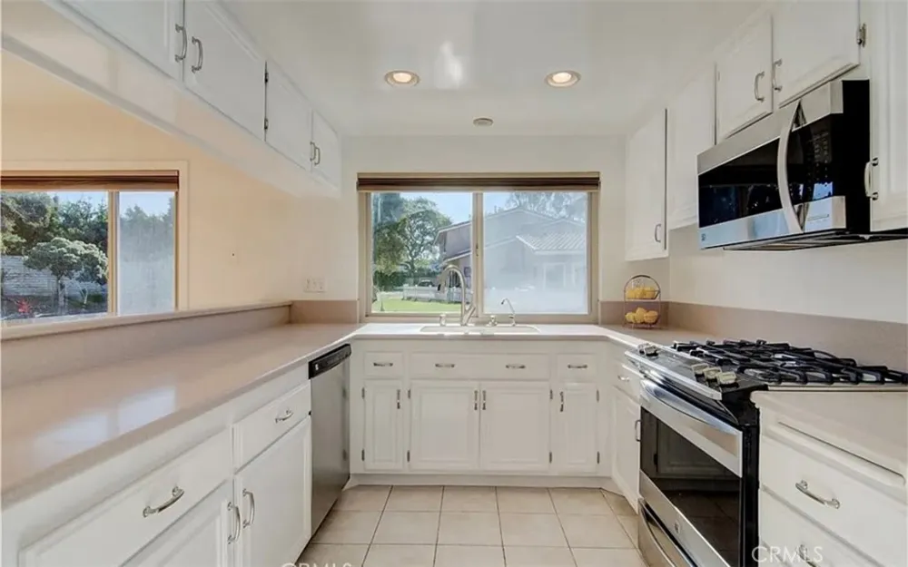 7966 Moonmist Circle Huntington Beach, CA 92648