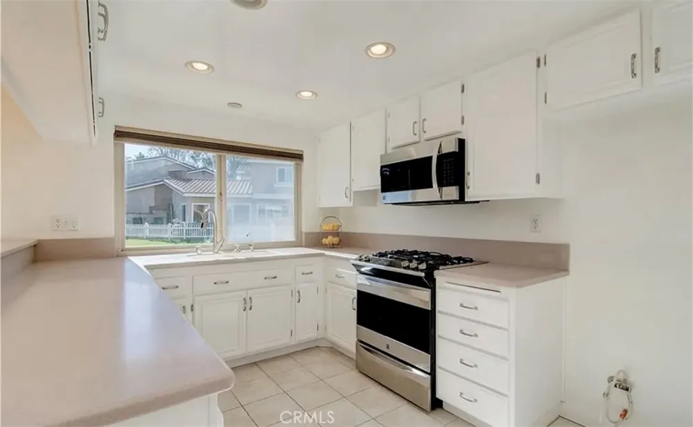 7966 Moonmist Circle Huntington Beach, CA 92648