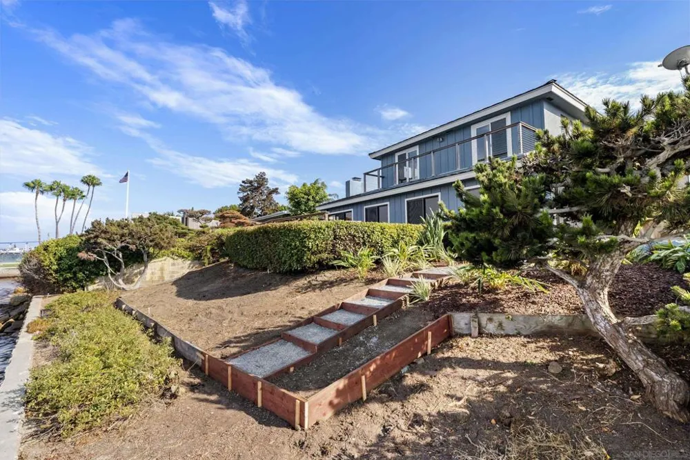 813 1st Street Coronado, CA 92118