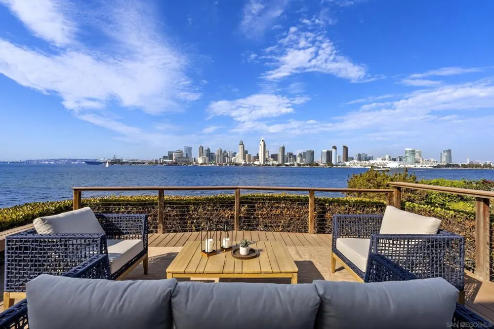813 1st Street Coronado, CA 92118