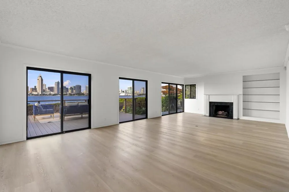 813 1st Street Coronado, CA 92118
