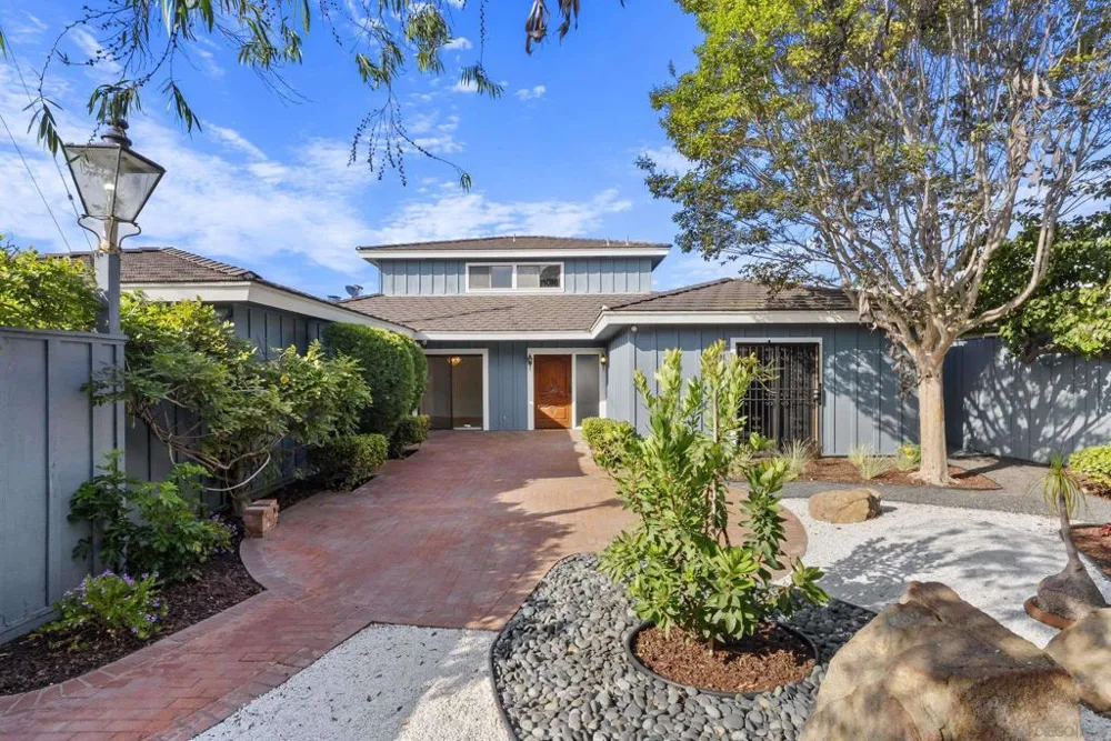 813 1st Street Coronado, CA 92118