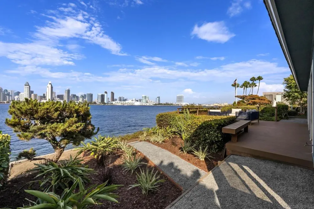 813 1st Street Coronado, CA 92118