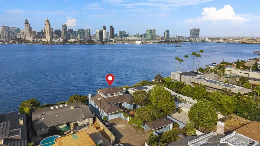 813 1st Street Coronado, CA 92118