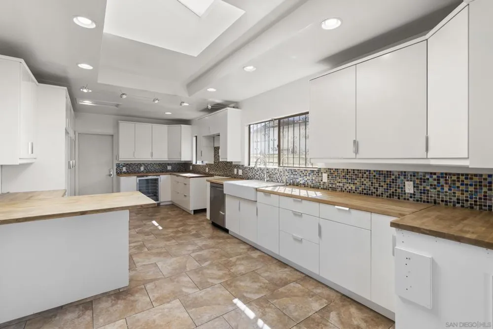 813 1st Street Coronado, CA 92118