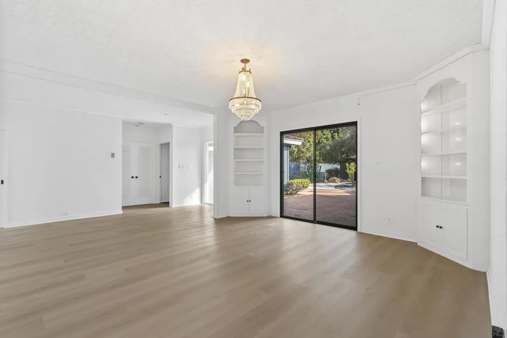 813 1st Street Coronado, CA 92118