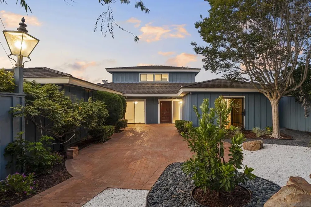 813 1st Street Coronado, CA 92118