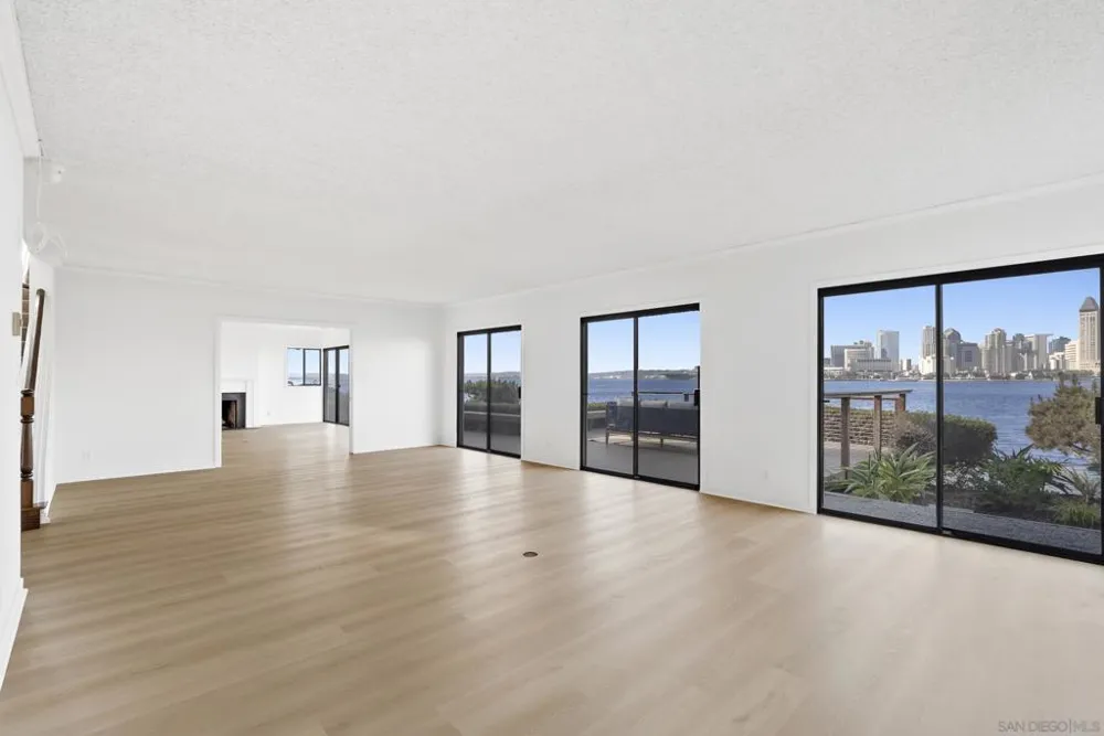 813 1st Street Coronado, CA 92118