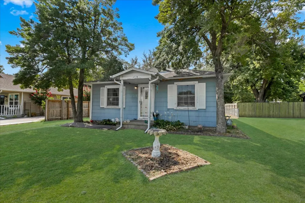 409 E Freeport Street Broken Arrow, OK 74012