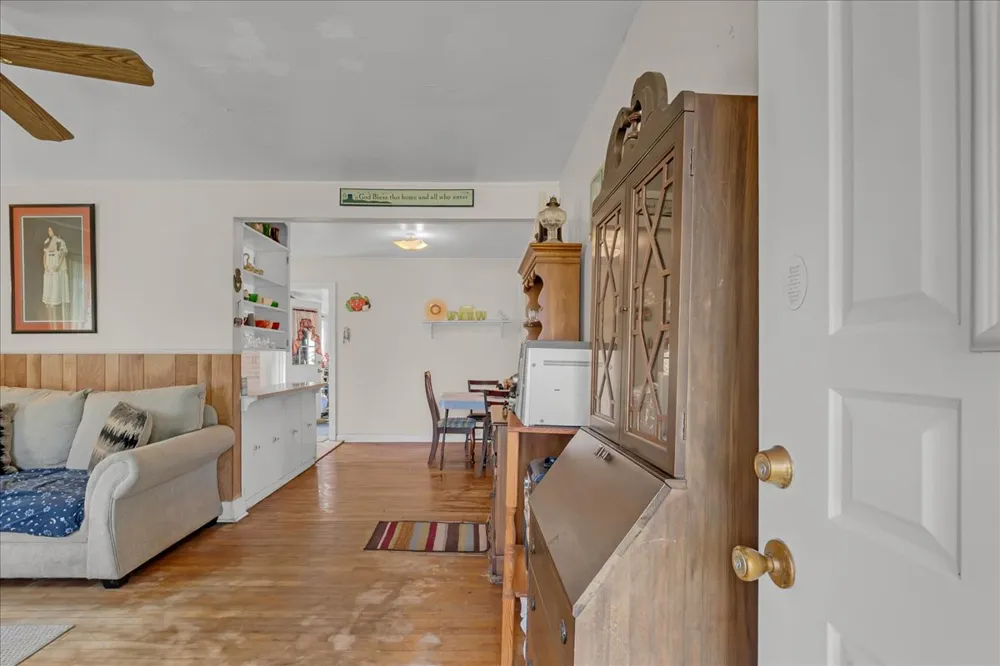 409 E Freeport Street Broken Arrow, OK 74012