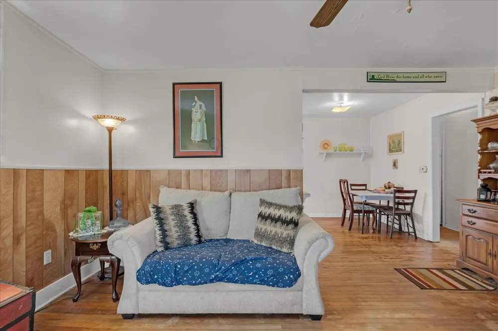 409 E Freeport Street Broken Arrow, OK 74012