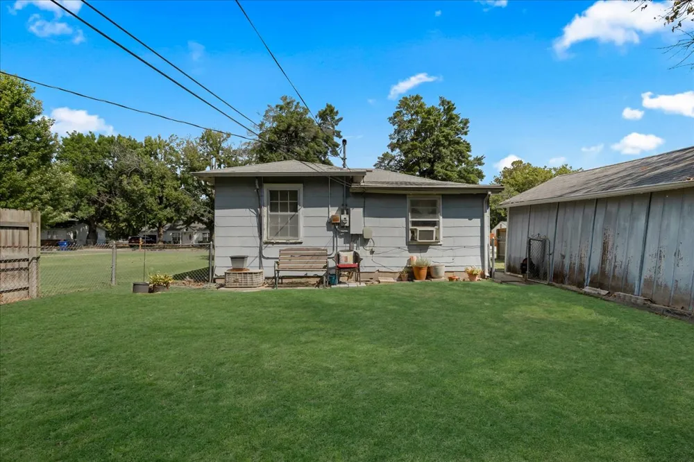 409 E Freeport Street Broken Arrow, OK 74012