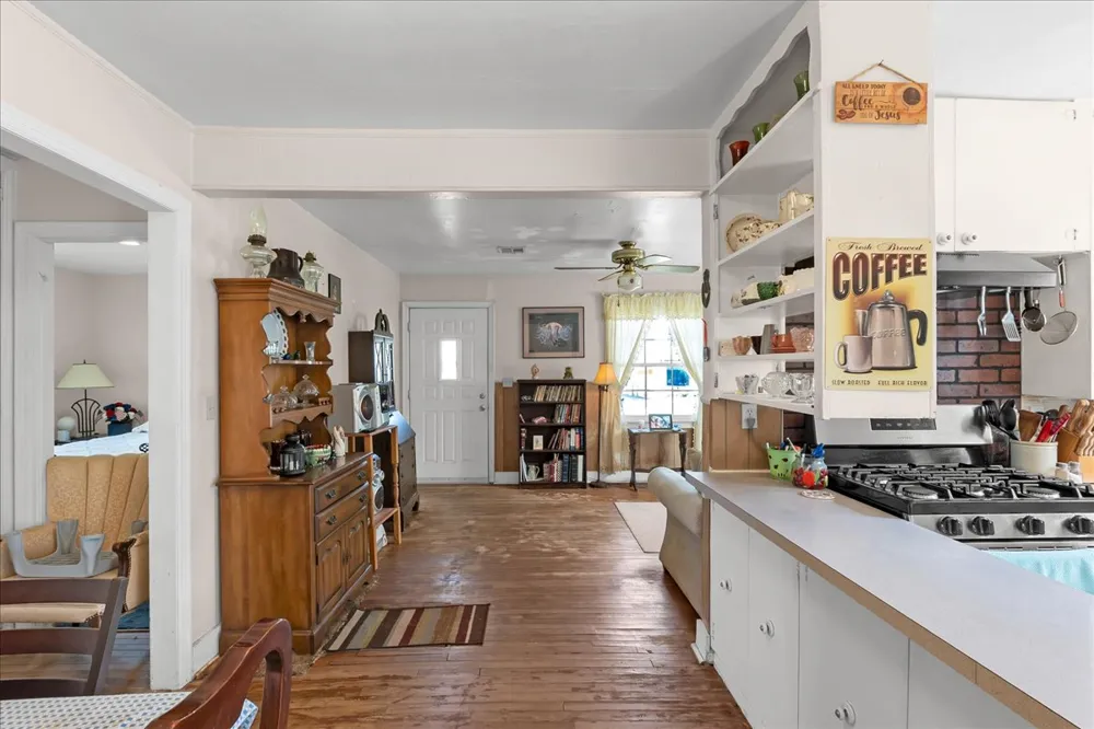 409 E Freeport Street Broken Arrow, OK 74012