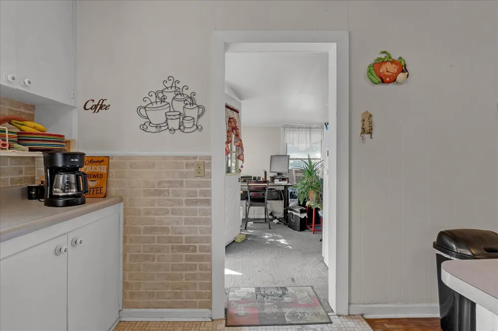 409 E Freeport Street Broken Arrow, OK 74012