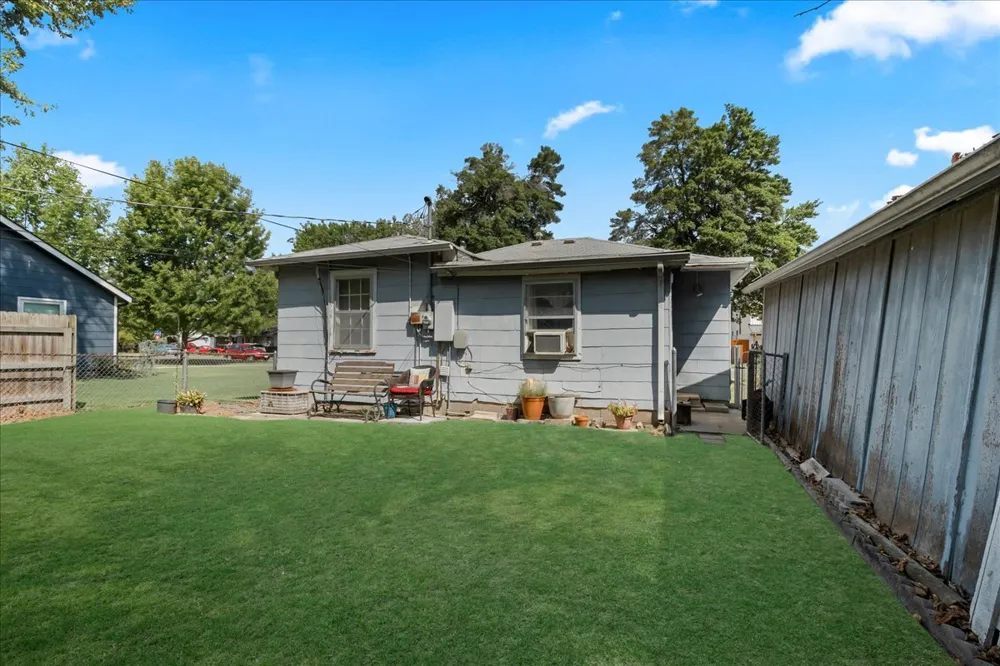 409 E Freeport Street Broken Arrow, OK 74012