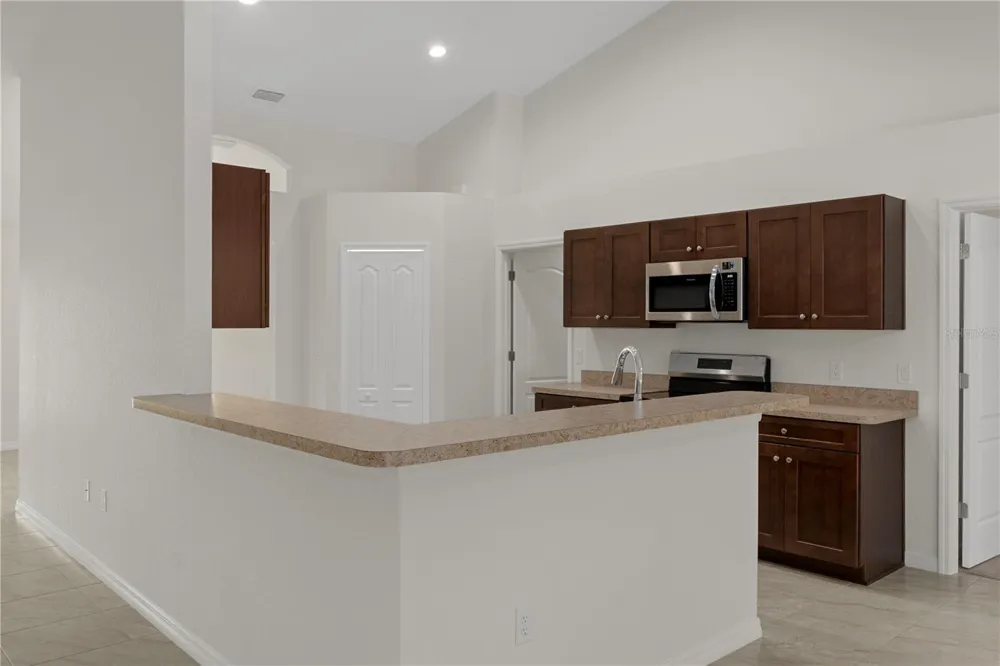 13048 KITTIWAKE ROAD Weeki Wachee, FL 34614